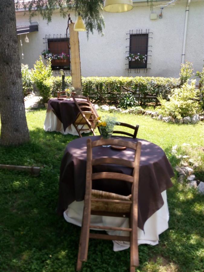 Agriturismo Tre Santi Villa Padula Exterior foto